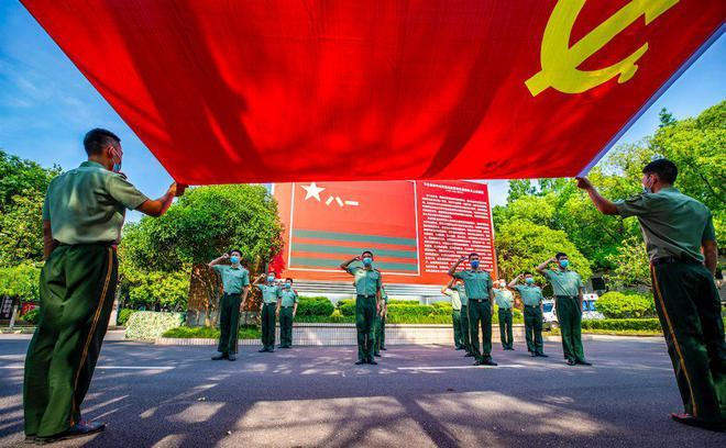 救援鹦鹉